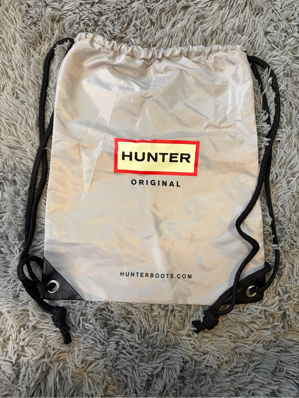 Hunter Original Drawstring Backpack in sliver /grey with Black Accents